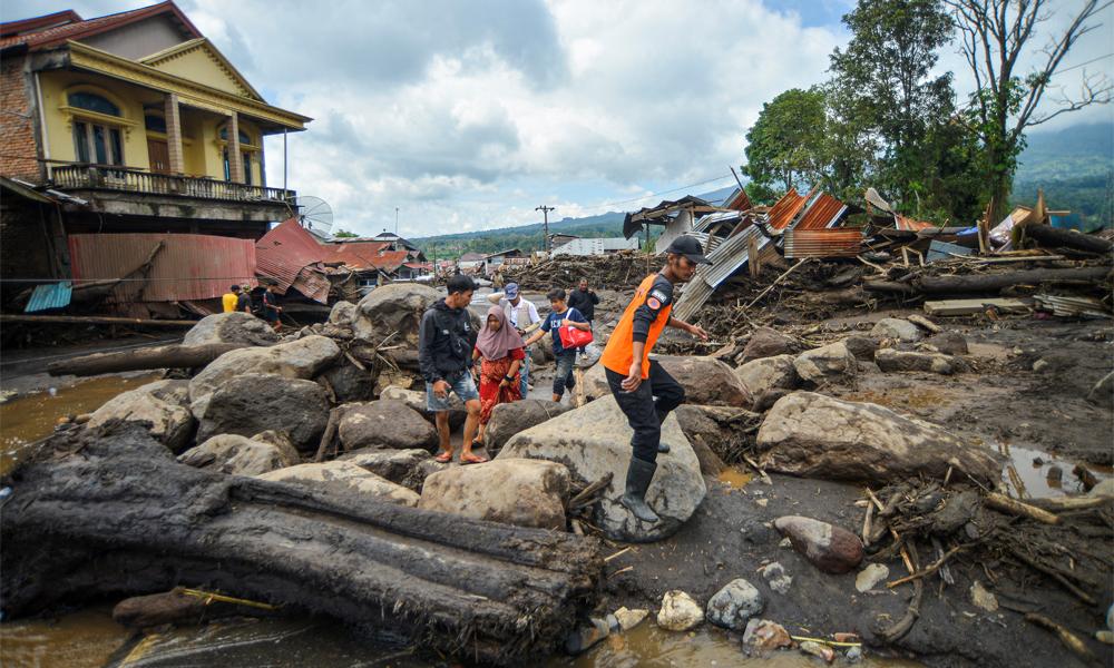 Floods kill 43, 15 go missing in Indonesia