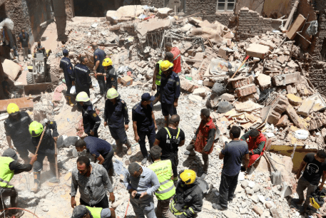 Cairo building collapse leaves 10 dead, many still missing