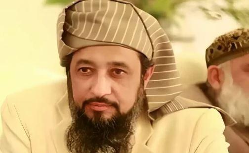 JUI's Maulana Hamidul Haq among five martyred in suicide attack at Nowshera Mosque