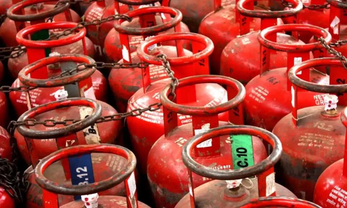 عید کے پہلے روز شہریوں کےلیے بری خبر،ایل پی جی کی قیمت میں اضافہ