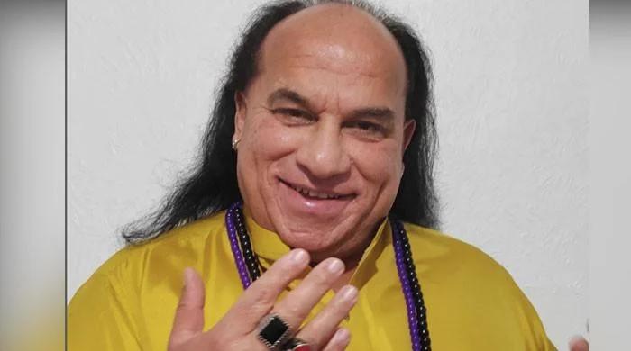 چاہت فتح علی خان نے اپنا نیا انگلش گانا ریلیز کر دیا