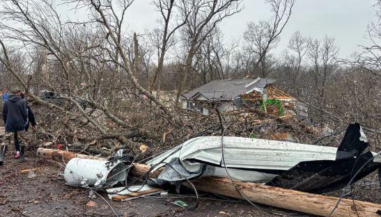 Death toll rises to 16 as violent storms strike central-eastern US