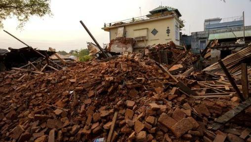 Rain stalls quake relief in Myanmar, death toll hits 3,471