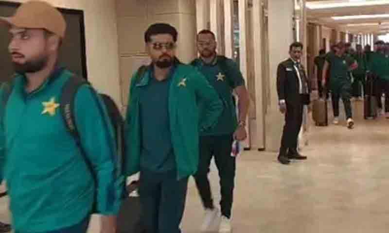 دورہ نیوزی لینڈ میں بدترین شکست کے بعد قومی کرکٹ ٹیم وطن واپس پہنچ گئے