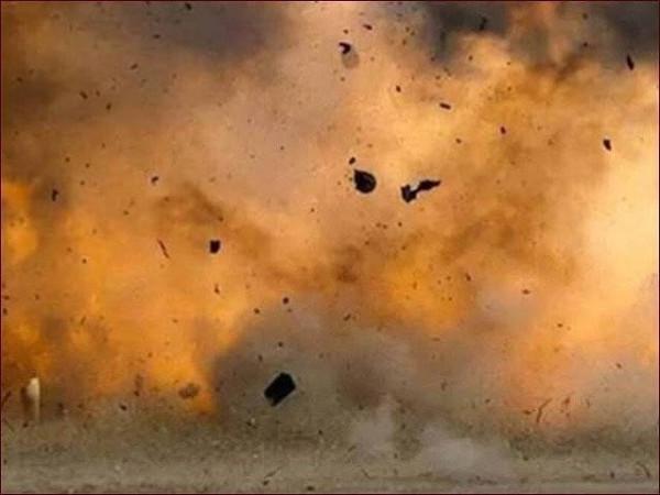 اورکزئی میں نائب تحصیل دار، مالاکنڈ میں لیویز کی گاڑی کے قریب دھماکا