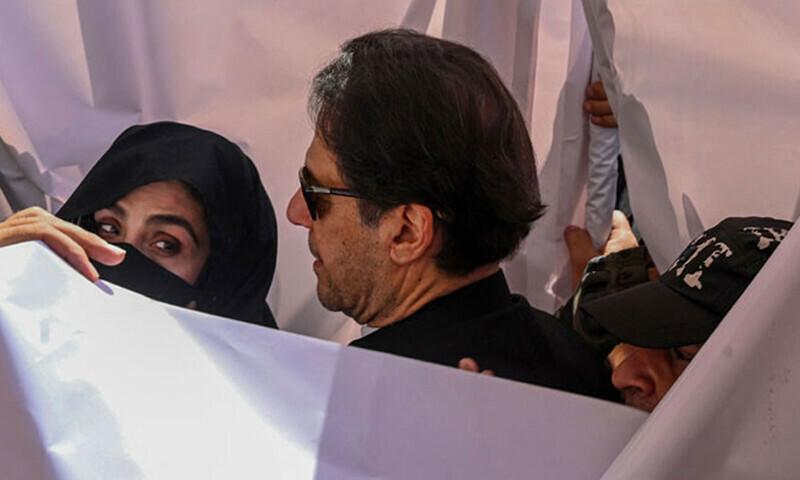 190ملین پاؤنڈز کیس: بانی پی ٹی آئی اور بشریٰ بی بی کی اپیلیں جلد سماعت کیلئے مقرر کرنے کی درخواست
