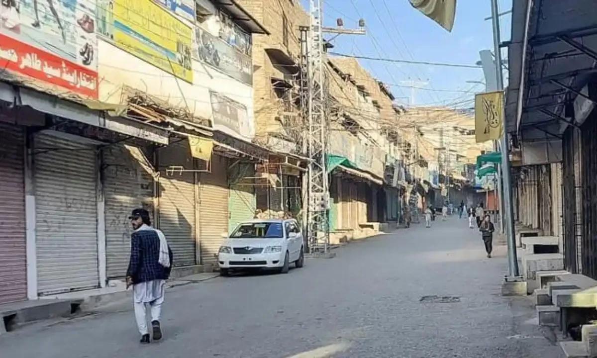 پاراچنار میں راستوں کی طویل بندش کے خلاف شٹر ڈاؤن ہڑتال جاری