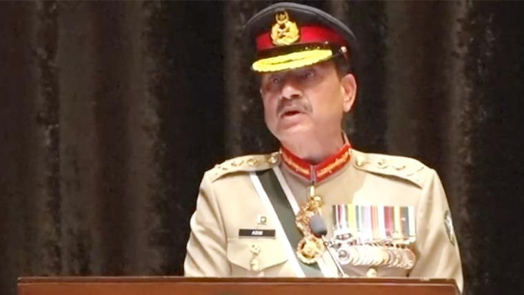 شہداء اور غازی ہماری قوم کا فخر ہیں،ان کا احترام اور عزت ہر پاکستانی پر فرض ہے،آرمی چیف