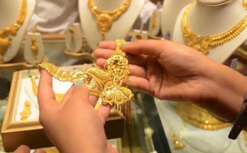Gold prices reach record high across Pakistan