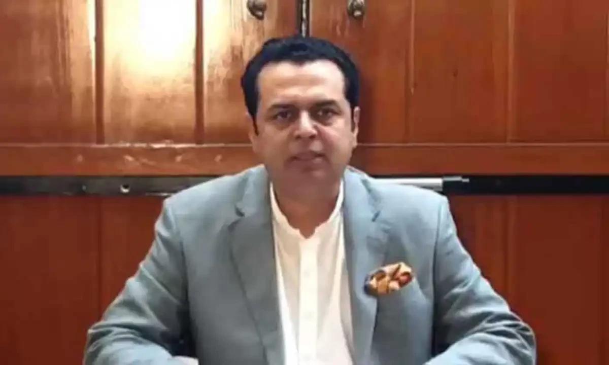 پی ٹی آئی دہشتگردوں کیلئےنرم گوشہ رکھتی ہے،  طلال چوہدری