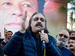 اگر بانی پی ٹی آئی سے ملنے نہ دیا گیا تو مریم نواز بھی نتھیا گلی  اپنے گھر جا کر دکھائیں، علی امین