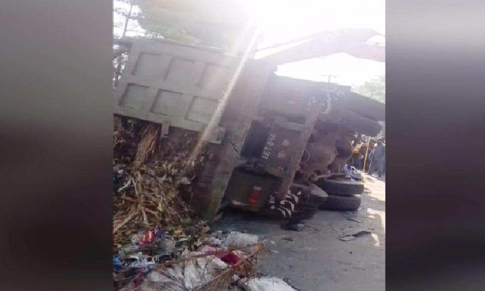 Five killed as dumper crushes rickshaws, bikes in Lahore