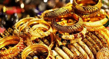 Gold Prices continue to climb, hit Rs349,400 per tola