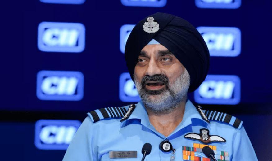 بھارتی ائیر چیف  کے  دفاعی معاہدے میں کرپشن سے متعلق سنسنی خیز انکشافات