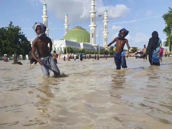 نائیجیریا :طوفانی بارشوں کے بعد سیلاب نے تباہی مچادی، 120 سے زائد افراد ہلاک