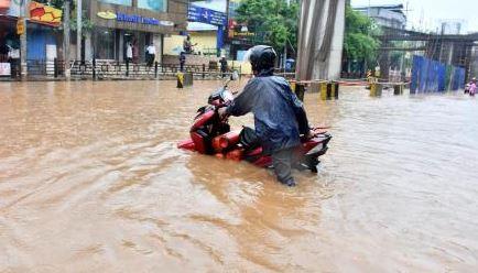 Floods and landslides kill 5 in India