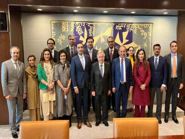 پاکستانی سفارتی وفد امریکا کا دورہ مکمل کرنے کے بعد  برطانیہ پہنچ گیا، امن کی اہمیت پر زور