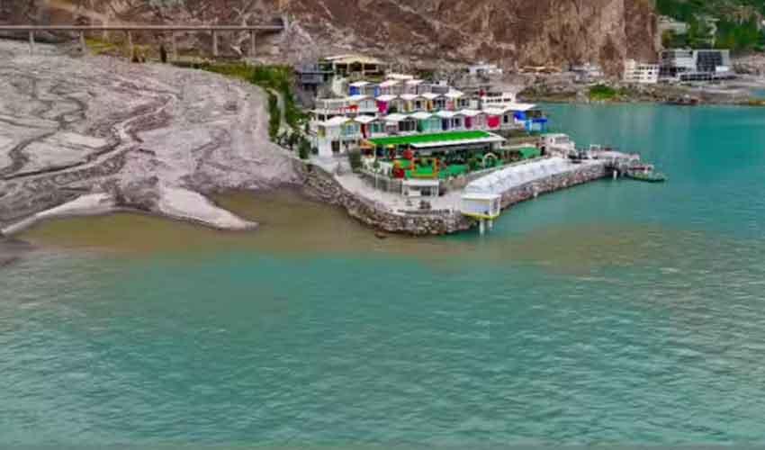 ‘It smelled like sewage’: Vlogger’s video sparks crackdown at popular Hunza resort