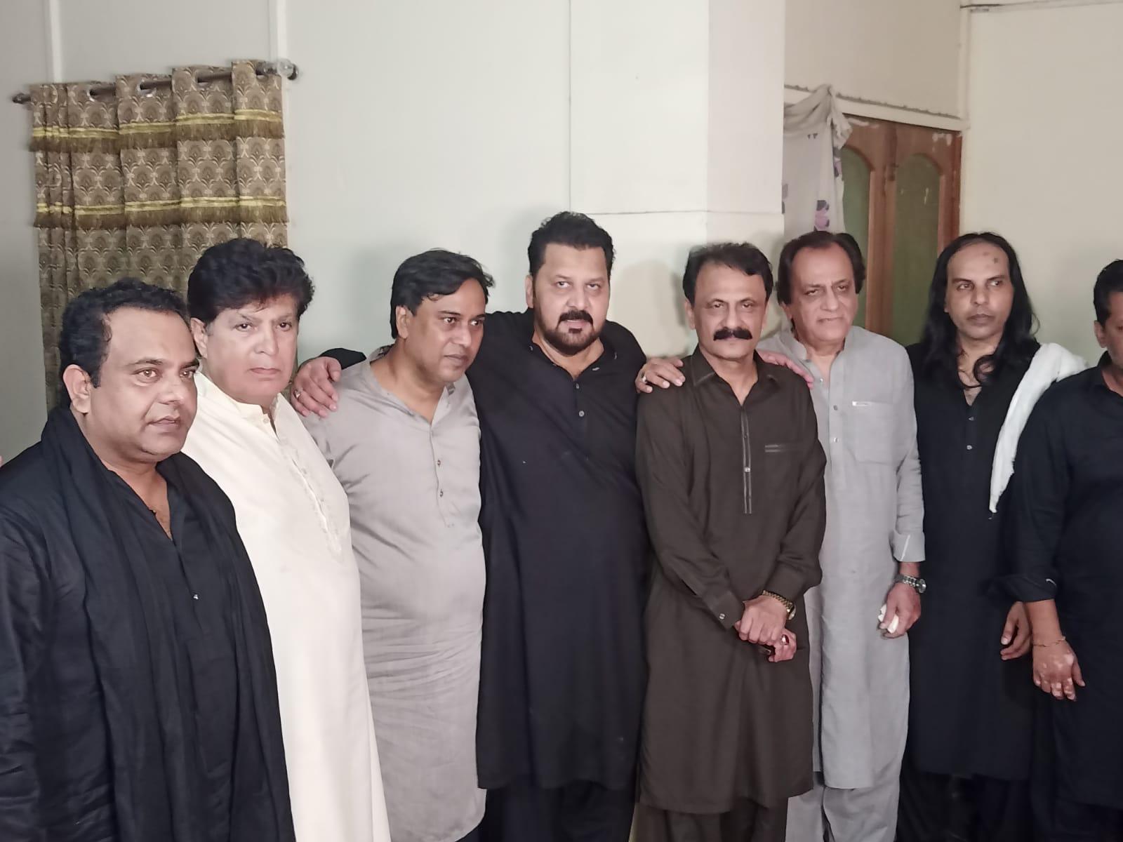 محرم الحرام میں فنکار برادری کی جانب سے مجالس اور نذر و نیاز کا اہتمام 