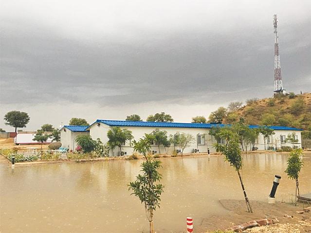 Tharparkar flood traps tourists: One loses life, others saved
