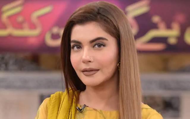 ندا یاسر کا والدہ کے انتقال کے بعد اپنے رویے کے متعلق بڑا  انکشاف