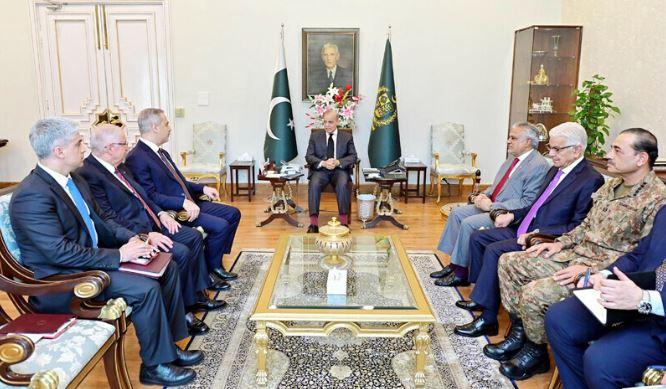 PM Shehbaz meets Turkish delegation, aims for $5bn bilateral trade target