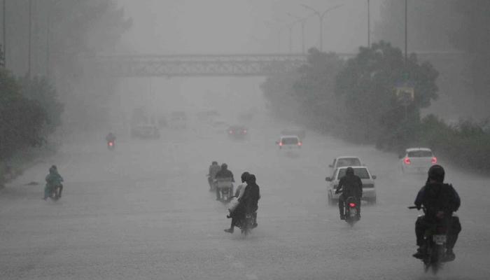 ملک بھر میں موسلا دھار بارشیں، مختلف حادثات میں 9 افرادجاں بحق