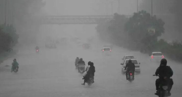 11 killed, several hurt as heavy rains paralyse life in Punjab, Balochistan