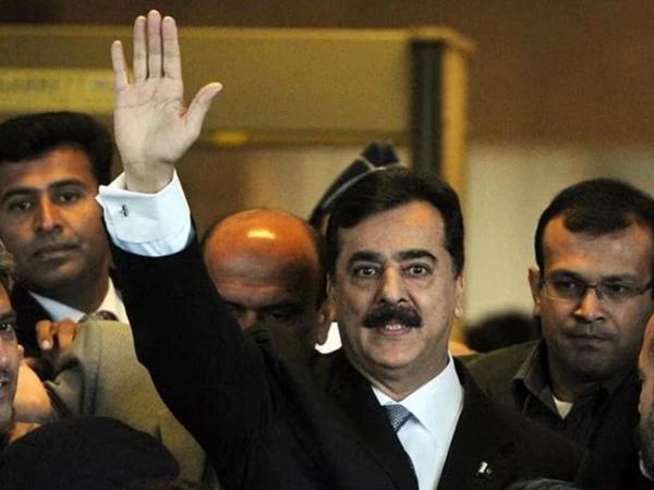 چیئرمین سینیٹ یوسف رضا گیلانی کو ٹڈاپ کرپشن اسکینڈل کے 9 مقدمات سے بری