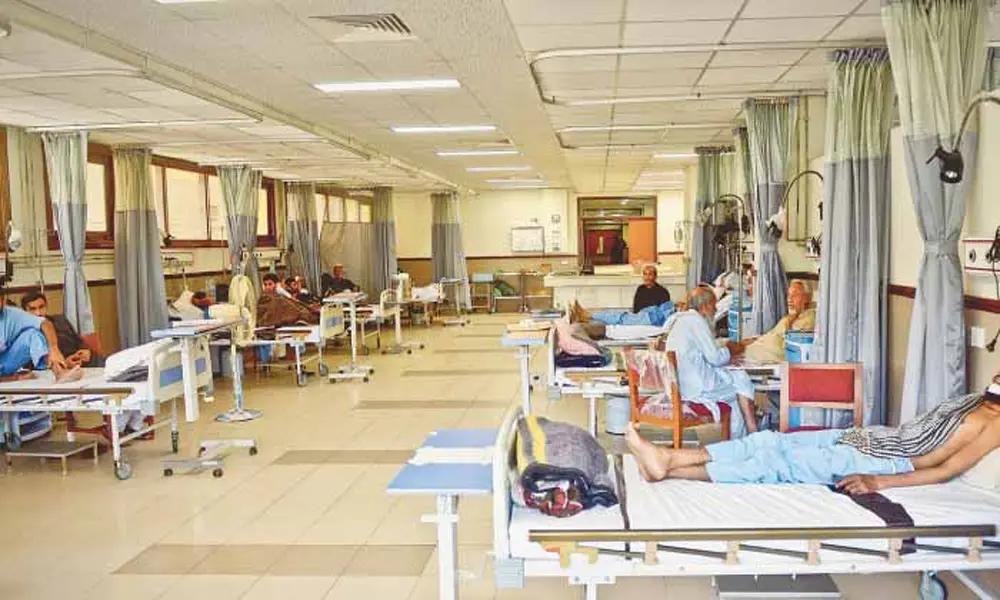کراچی میں مون سون کے دوران گیسٹرو اور پیٹ کے مختلف امراض میں اضافہ