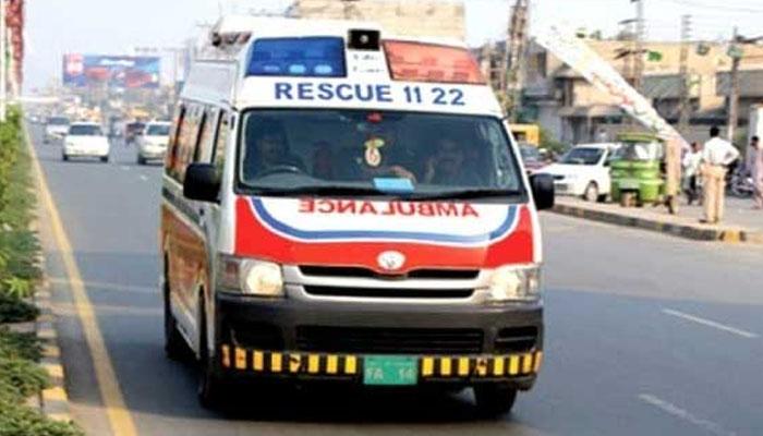 بہاولپور : مسافر کوچ اور  کار میں تصادم،  ایک ہی خاندان کے 5 افراد جاں بحق
