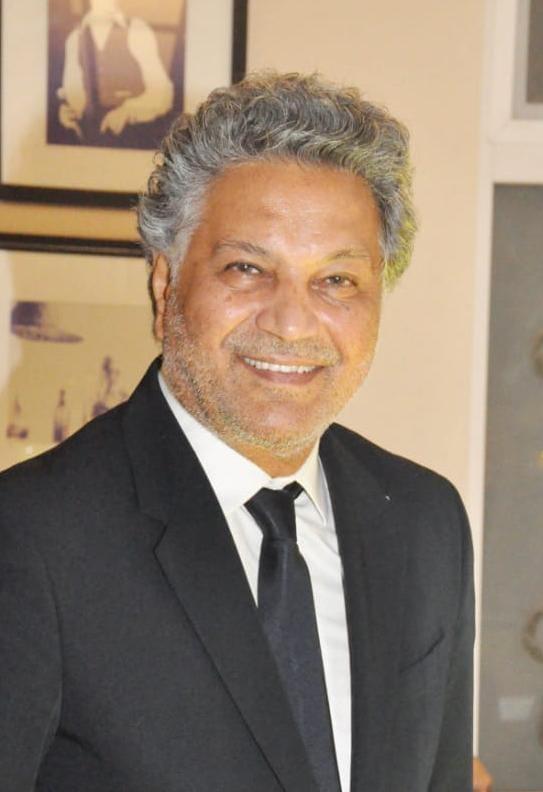 عالمی شہرت یافتہ فیشن ڈیزائنرمحمود بھٹی نے فرانسیسی خاتون کے حوالے سے وضاحتی بیان جاری کردیا