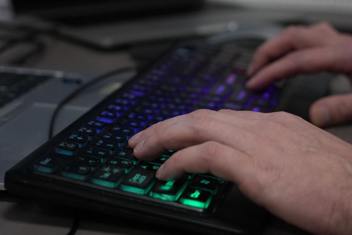 Russia approves fines for searching extremist content online