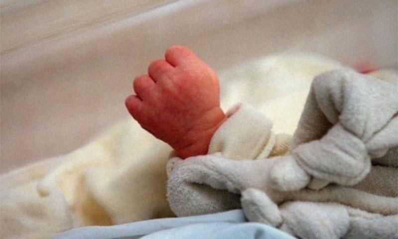 Newlywed couple blessed with five babies in Karachi