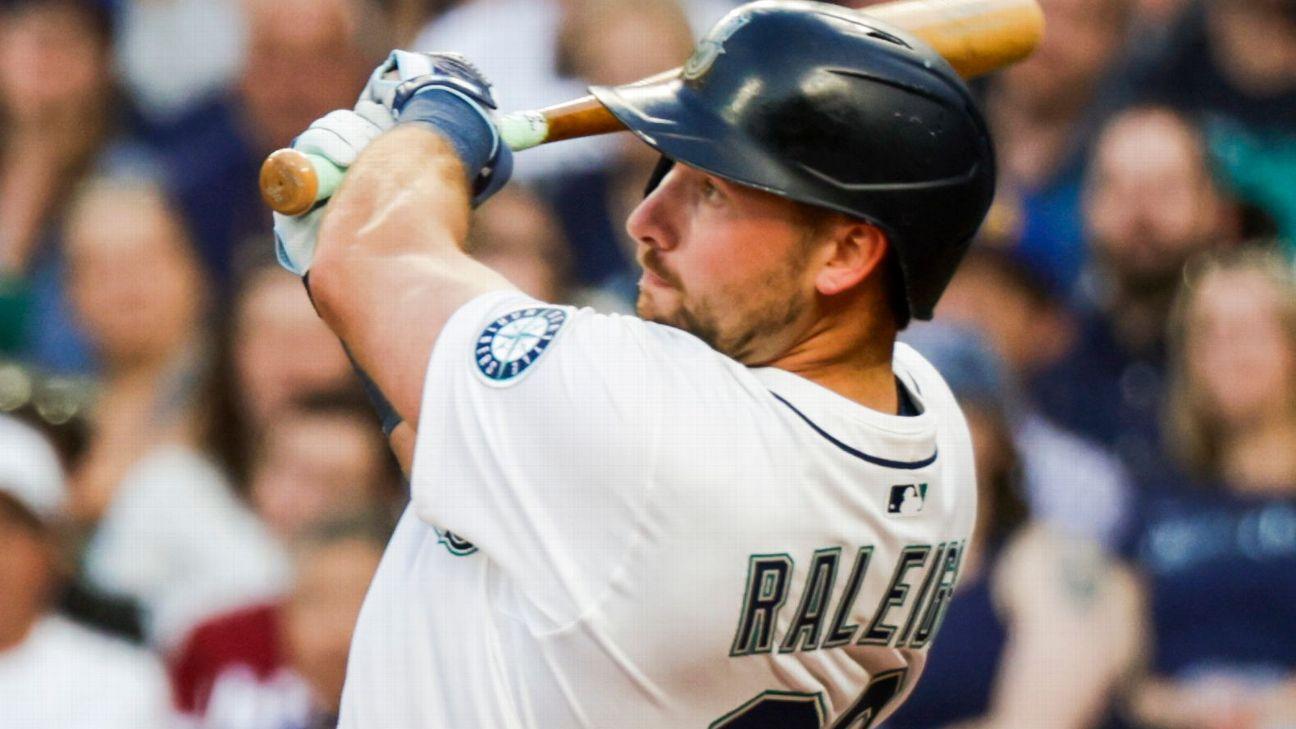 Raleigh hits 39th, M's end Brewers' 11-game run