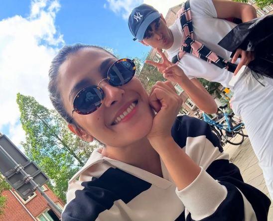 Ayeza khan shares lovely photos in Netherlands