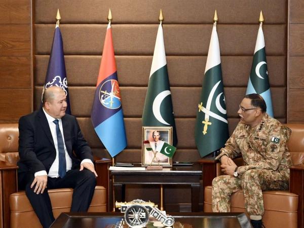 جنرل ساحر شمشاد مرزا سے تاجک چیف آف جنرل اسٹاف کی جی ایچ کیو میں ملاقات