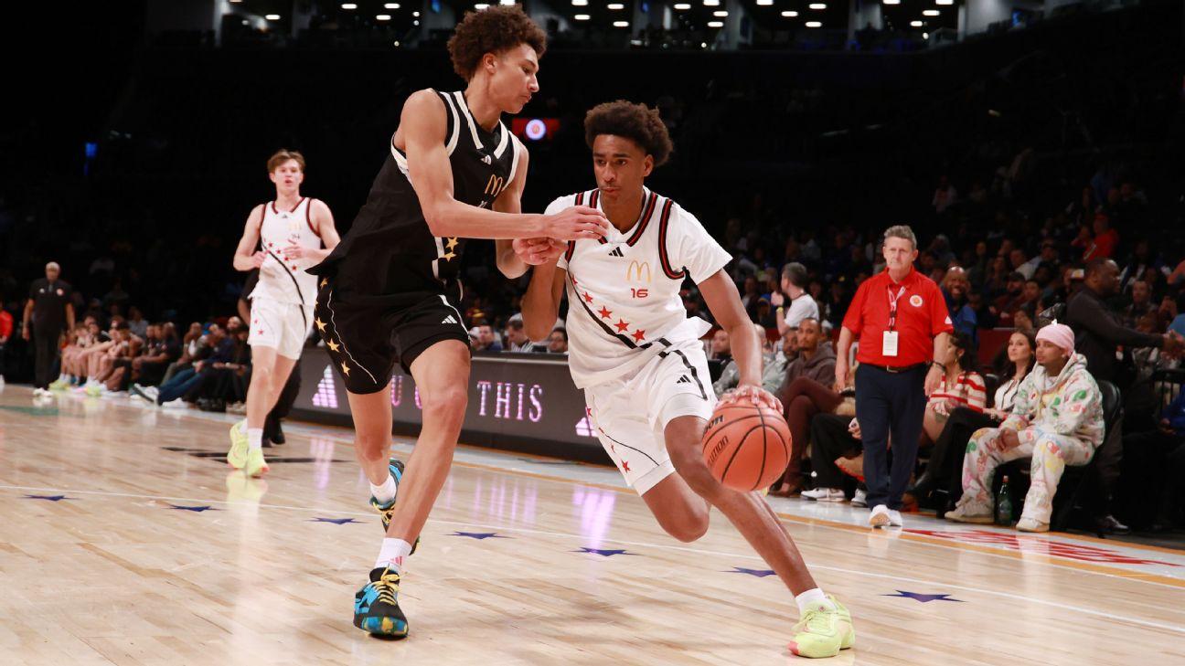 USC freshman Arenas injures knee, out 6-8 months