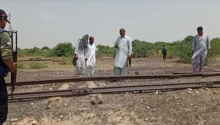سبی میں ریلوے ٹریک پر دھماکہ، جعفر ایکسپریس معجزانہ طور پر محفوظ
