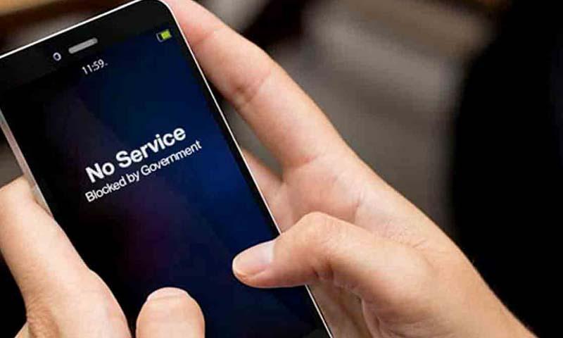 کراچی میں موسلادھار بارش سے شہر کا انفراسٹرکچر متاثر، انٹرنیٹ اور موبائل سروسز بھی متاثر