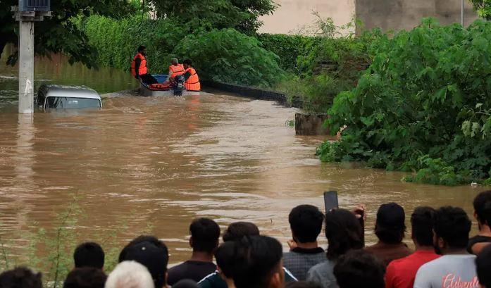 Pakistan evacuates a million people as farming belt hit by worst floods in decades