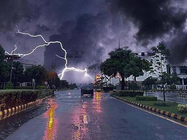 محکمہ موسمیات کی30اگست سے 2 ستمبرتک  مزید بارشوں کی پیش گوئی، لینڈ سیلائیڈنگ اور اربن فلڈ کا خدشہ