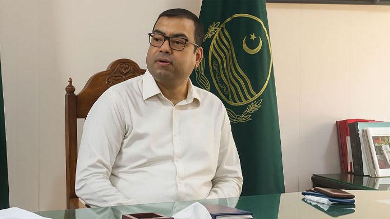 حکومت کا فلڈ ریلیف آپریشن کے دوران جاں بحق ہونے والے اسسٹنٹ کمشنر کو اعلی اعزاز دینے کا اعلان