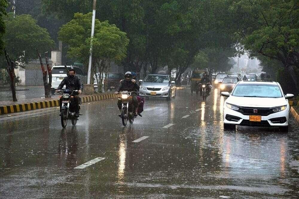 Light showers expected in Karachi over next three days