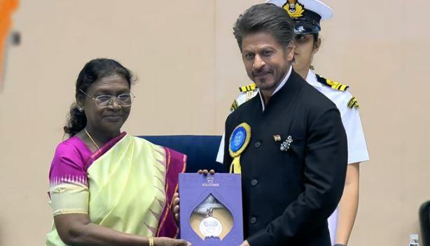 Shah Rukh Khan wins his first National Film Award after 33 years in cinema