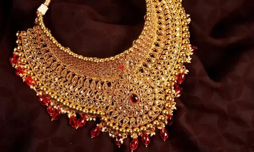Gold prices increase today as well