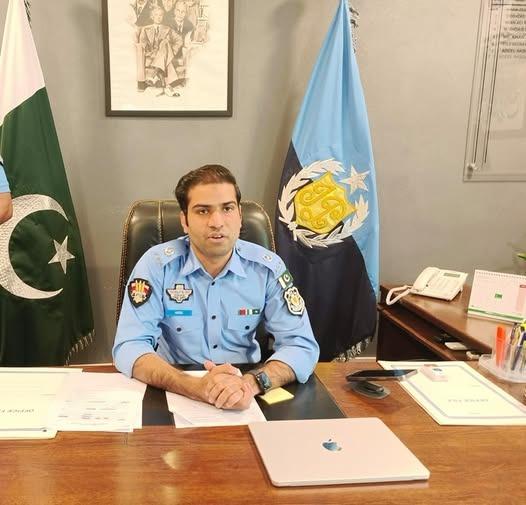 اسلام آباد : خود کو گولی مارنے  والے ایس پی انڈسٹریل ایریا عدیل اکبر دوران علاج دم توڑ گئے