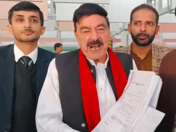 شیخ رشید کو عدالتی احکامات کے باوجود اسلام آباد ایئرپورٹ پر عمرہ کیلئے جانے  سے روک دیا  گیا