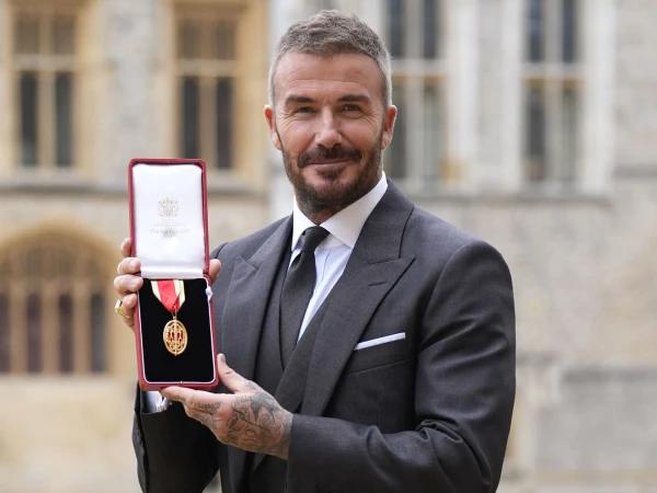 انگلینڈ کے لیجنڈری سابق فٹبال اسٹار ڈیوڈ بیکہم کیلئے شاہی خاندان کی طرف سے  ’نائٹ ہڈ‘ کاخطاب