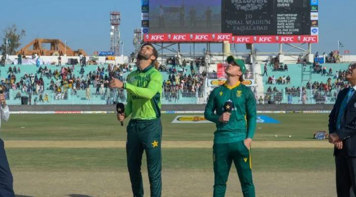 Third ODI: South Africa elect to bat first against Pakistan